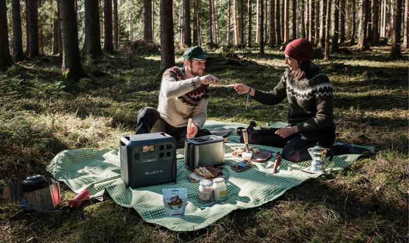 Lightweight Portable Solar Generators