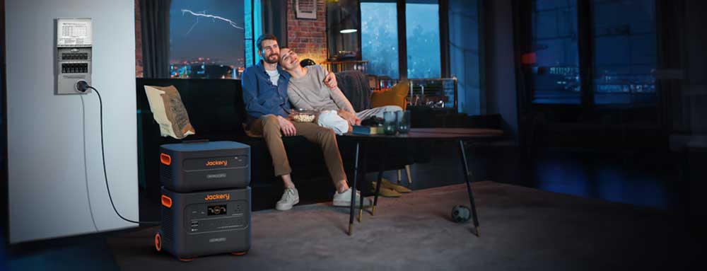 Jackery Explorer 2000 Plus